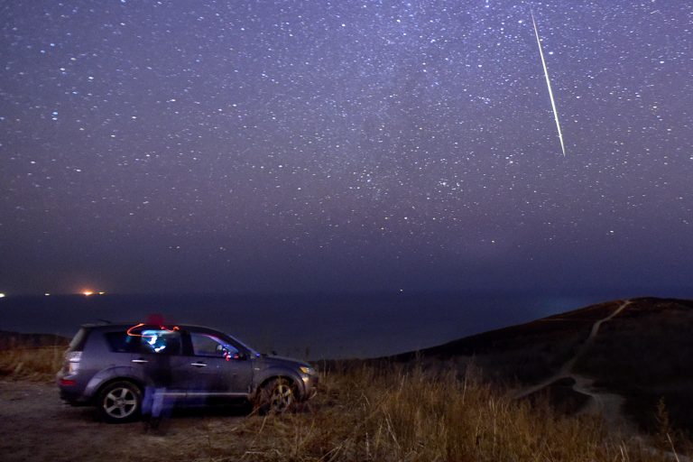 Geminid meteor shower this weekend will see more than 100 bright 78,000mph shooting stars every hour…