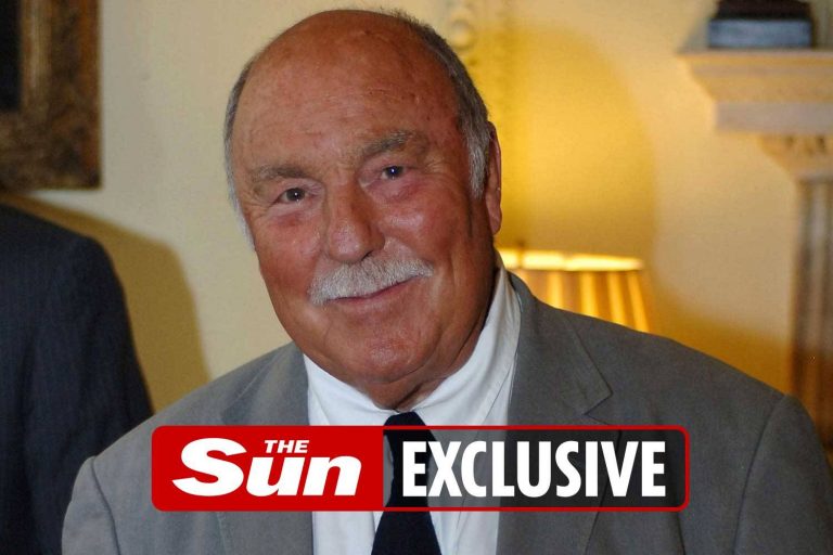 Spurs legend Jimmy Greaves finally set to net gong in New Year’s honours