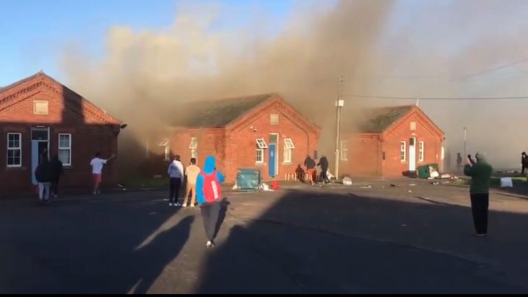 Fire breaks out at controversial ex-army barracks housing asylum seekers in Kent