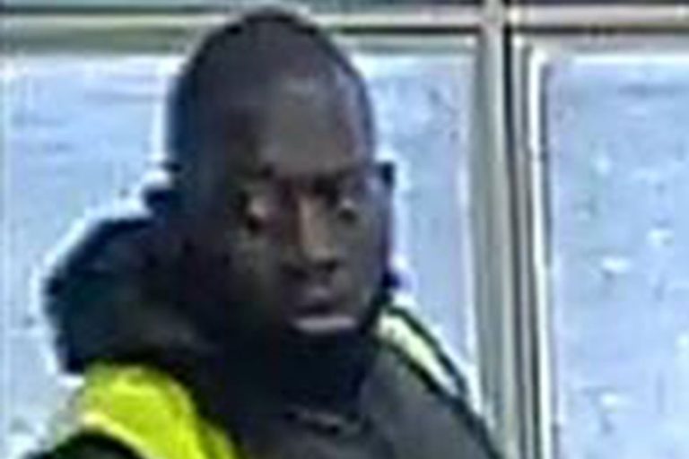 Girl, 7, snatched from mum in South London as police hunt for man shown in CCTV