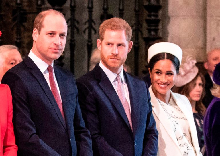 Prince Harry told ‘don’t disrespect your gran’ as he ‘clashes with William over Megxit’