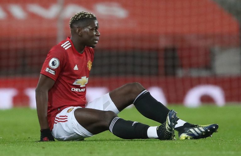 Man Utd star Paul Pogba goes off injured against Everton in huge worry for Solskjaer