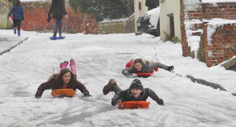Snow set to return at Easter after 18C warm weather spell, Met Office warns