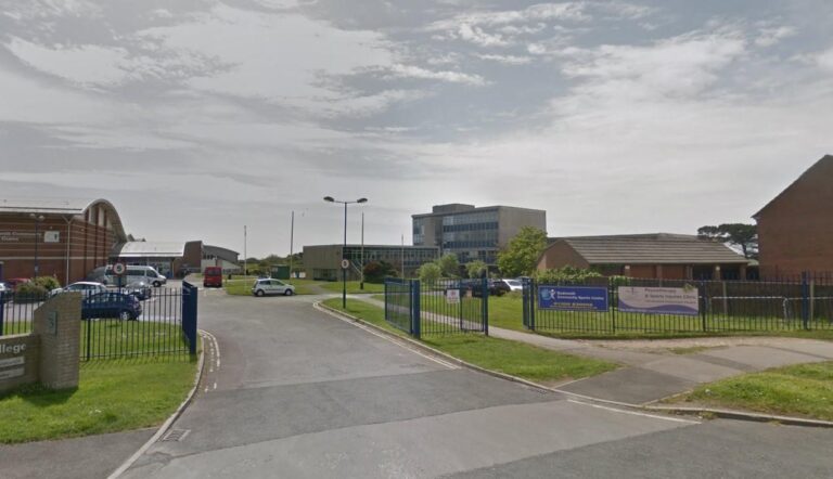 Entire school year sent home to isolate after Covid outbreak in first week back