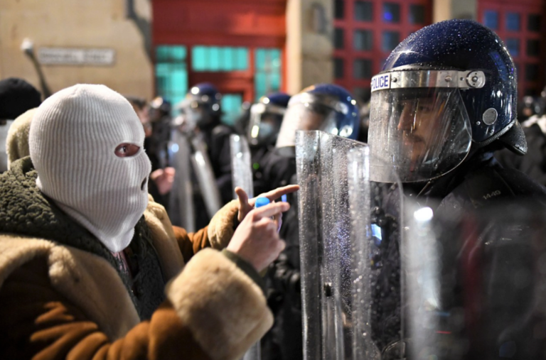 Kill the Bill protesters throw missiles at police and chant as violent clashes unfold over THIRD…