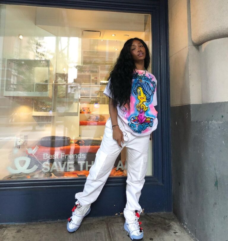 R&B artist Sza opens up about fasting, wearing the hijab and more