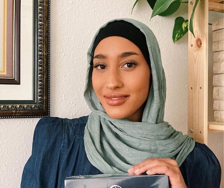 UK Model Mariah Idrissi gets charitable for a good cause this Ramadan