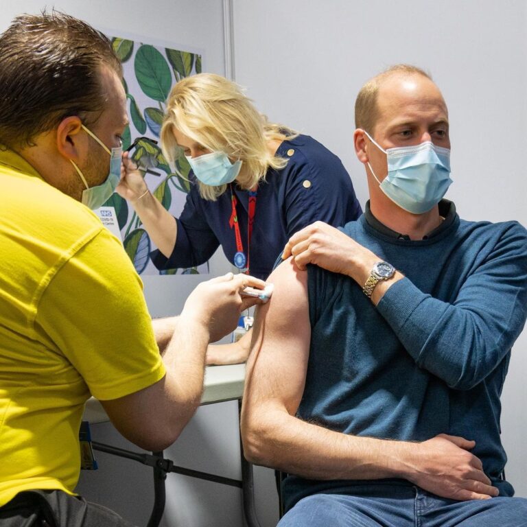 Prince William, 38, gets Covid vaccine after having coronavirus last year as jabs offered to…