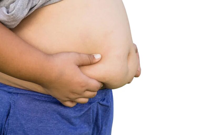 Hundreds of fat children should be given NHS weight-loss ops to reverse diabetes, leading medic…