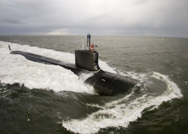 US Navy nuclear engineer charged with trying to sell submarine secrets