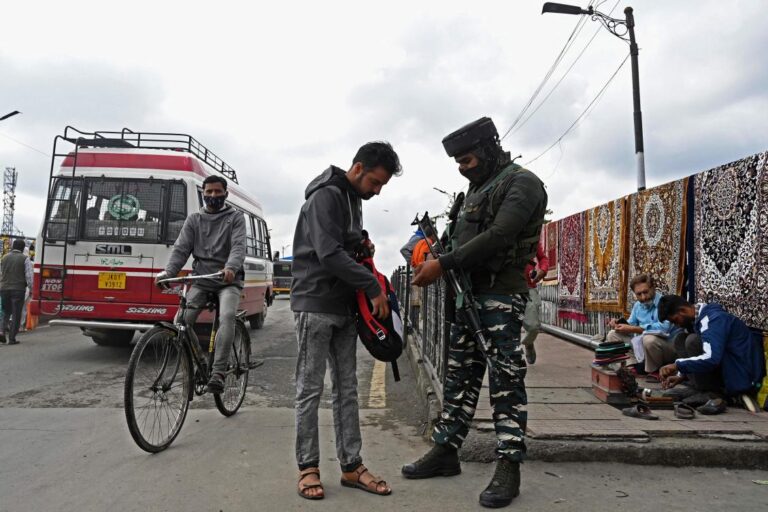 5 Indian soldiers killed in gunfight with rebels in Kashmir