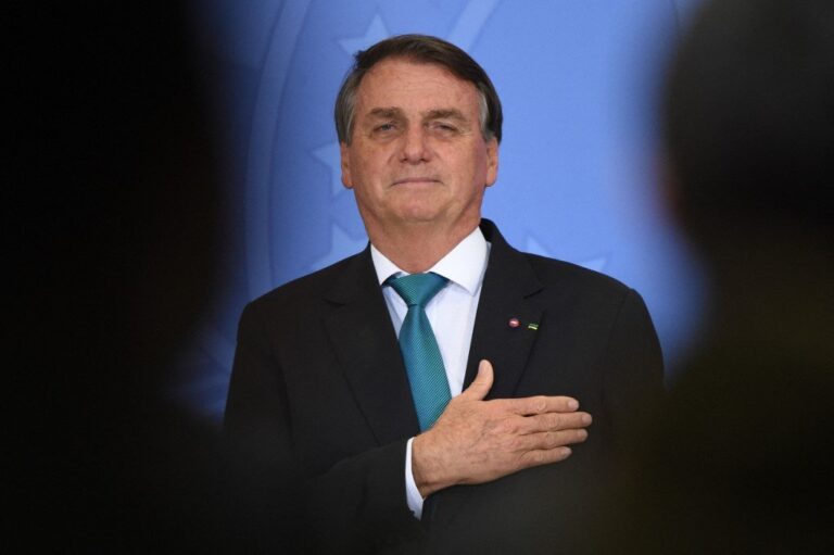 Brazilians, including Arabs, remain divided on Bolsonaro