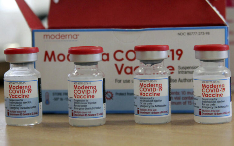 Sweden to extend COVID booster shots to all aged 65 or above