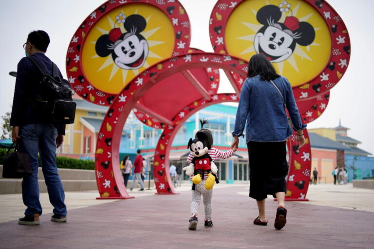 Shanghai Disneyland closed over single COVID-19 case