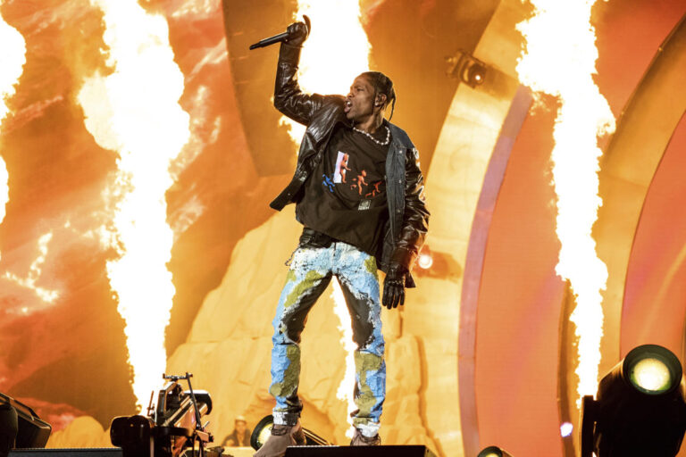 Officials: 8 dead, many injured at Astroworld Fest in Texas