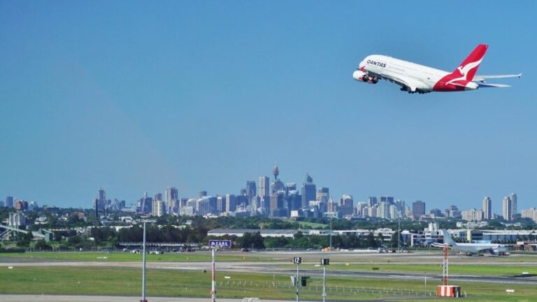 Sydney to further ease COVID-19 curbs on Monday as vaccinations pick up