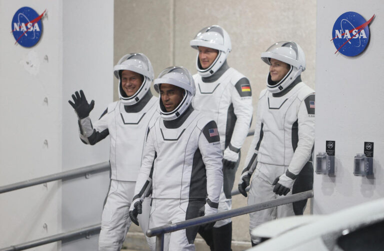 NASA, SpaceX launch 4 more astronauts into orbit on flight to space station