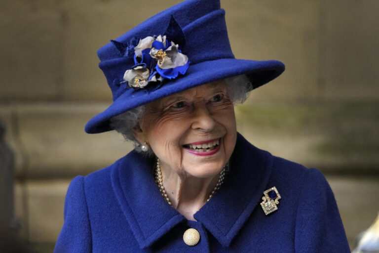 Palace: Queen Elizabeth II will attend remembrance service