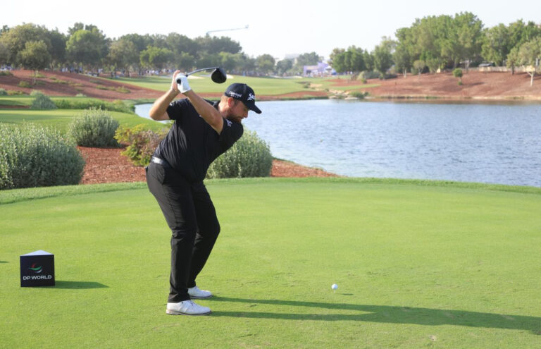 Shane Lowry, John Catlin, Sam Horsfield tied for lead at DP World Tour Championship in Dubai