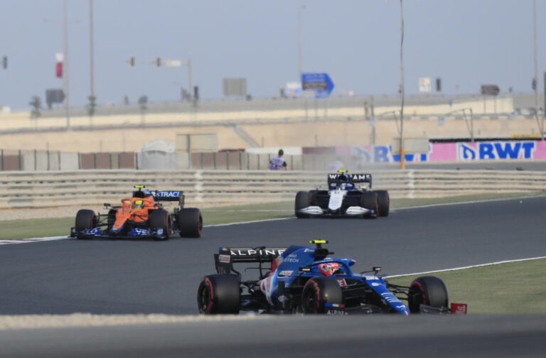 Mercedes tops final practice ahead of Verstappen in Qatar