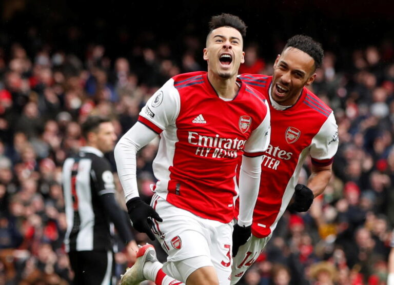 Arsenal brush aside Newcastle as Howe suffers first defeat