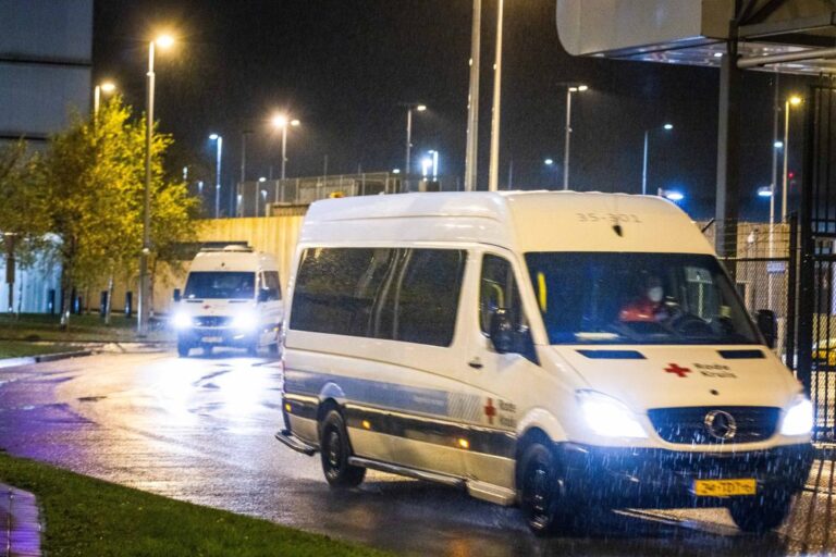 13 cases of omicron variant in Dutch testing of travelers