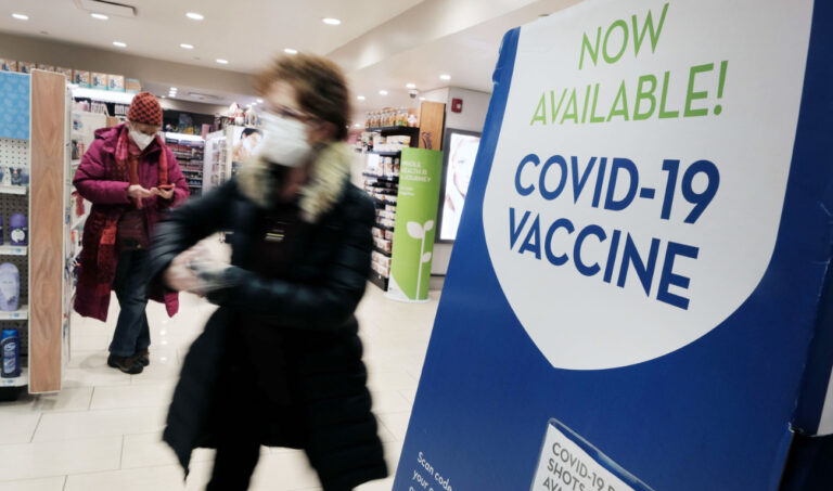 US COVID-19 deaths reach 800,000 as delta ravaged in 2021