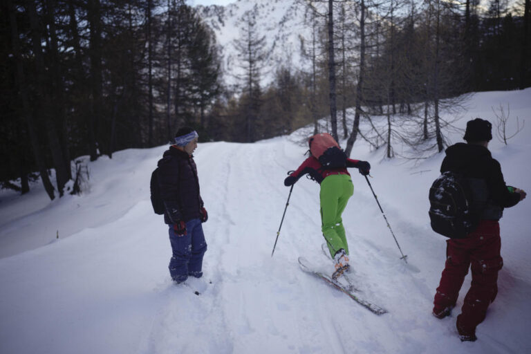 Afghans push through snowy Alps toward new lives in Europe
