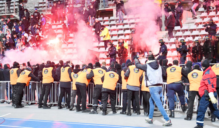 French Cup game abandoned because of crowd violence