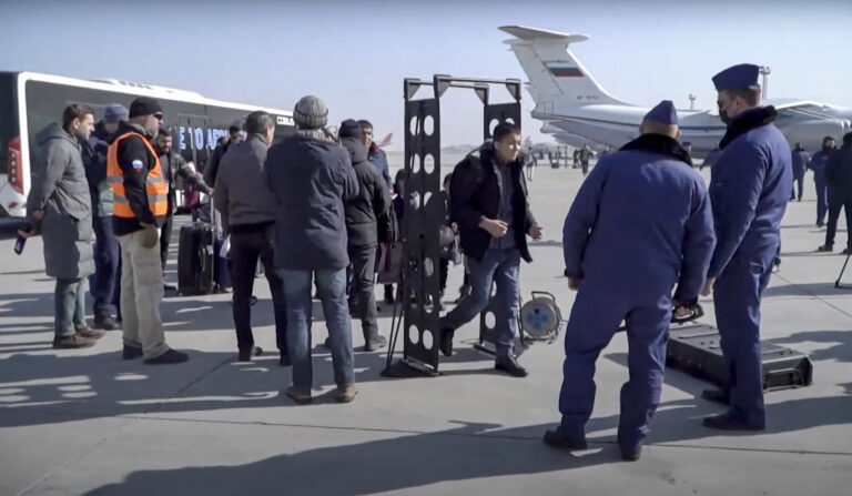 Russian military planes evacuate 200 people from Afghanistan