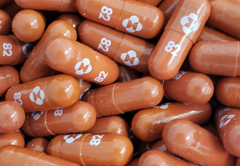 Merck’s at-home antiviral COVID-19 pill gets US authorization