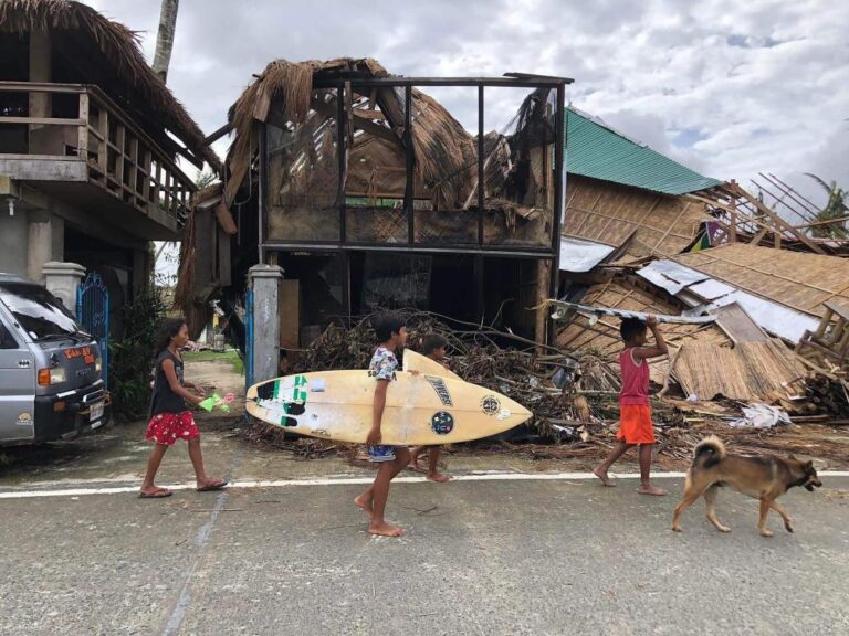 Philippine death toll from its strongest typhoon of year tops 400