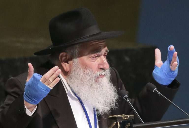 California rabbi wounded in synagogue shooting sentenced for fraud