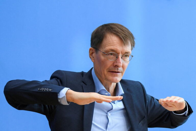 German health minister wants to revamp COVID-19 vaccination strategy