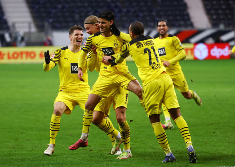Dortmund fight back in Frankfurt to trim lead of Covid-hit Bayern