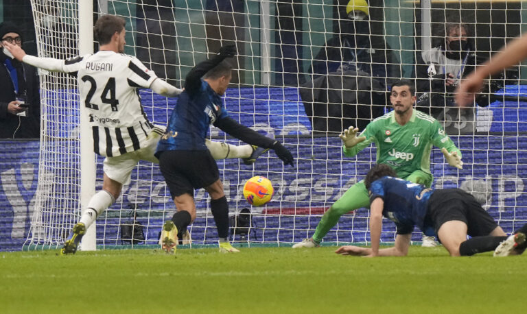 Sanchez strikes late to sink Juve and win Super Cup