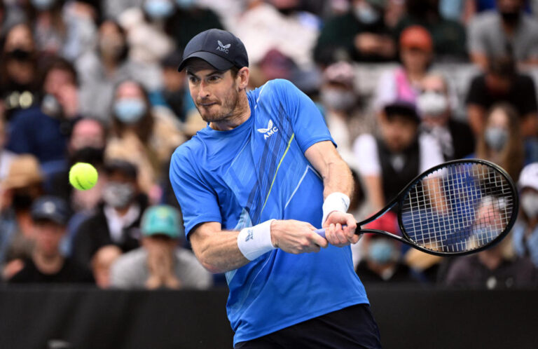 Murray roars into round two as Medvedev sets up Kyrgios clash