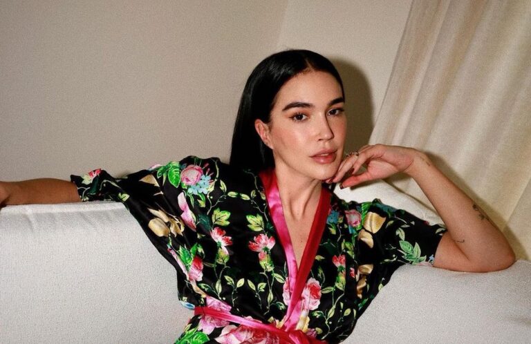 US social media star Brittany Xavier shows off Arab accessories label