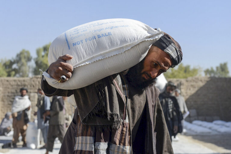 UK must urge global shift in Afghanistan aid, experts warn