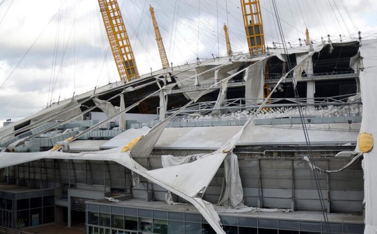 Storm Eunice batters Britain and Ireland, killing at least one man