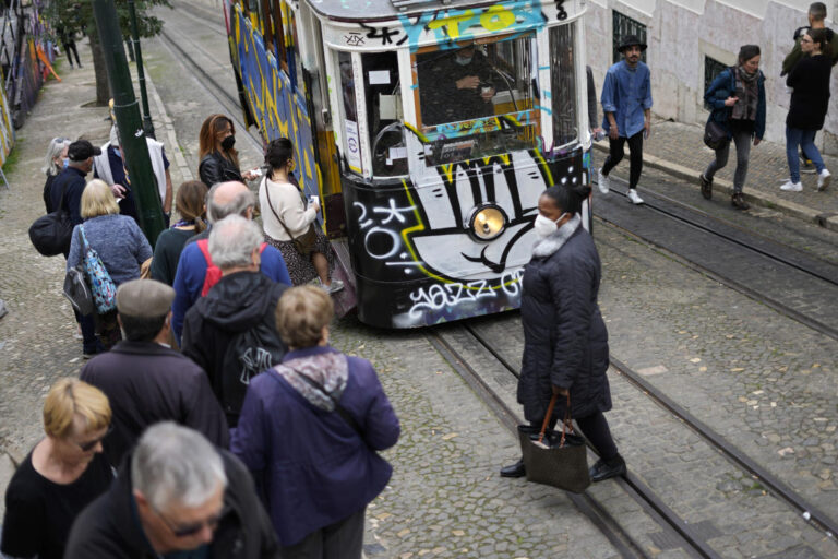 Portugal: Serbian ambassador falls to his death from a cliff