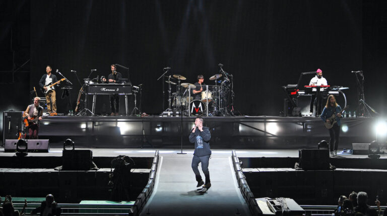 Maroon 5 to perform in Egypt in May