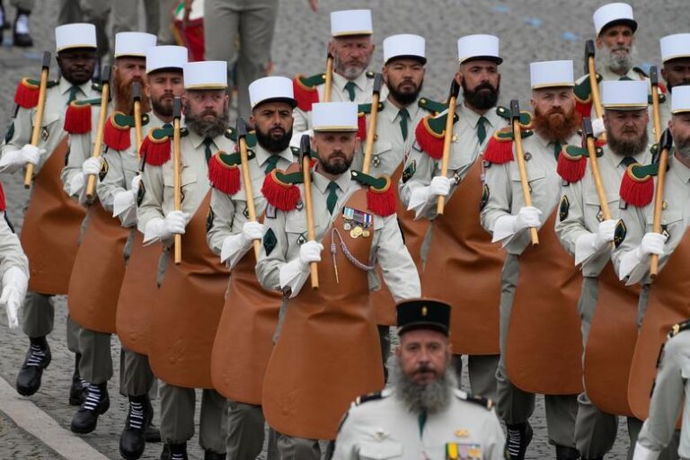 France stops foreign legionnaires heading toward Ukraine