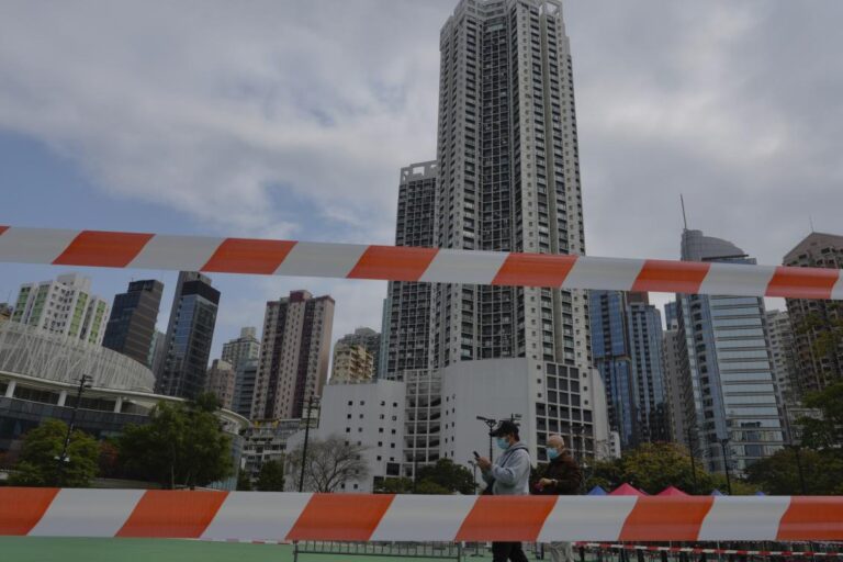 Hong Kong residents urged not to panic ahead of COVID-19 mass testing