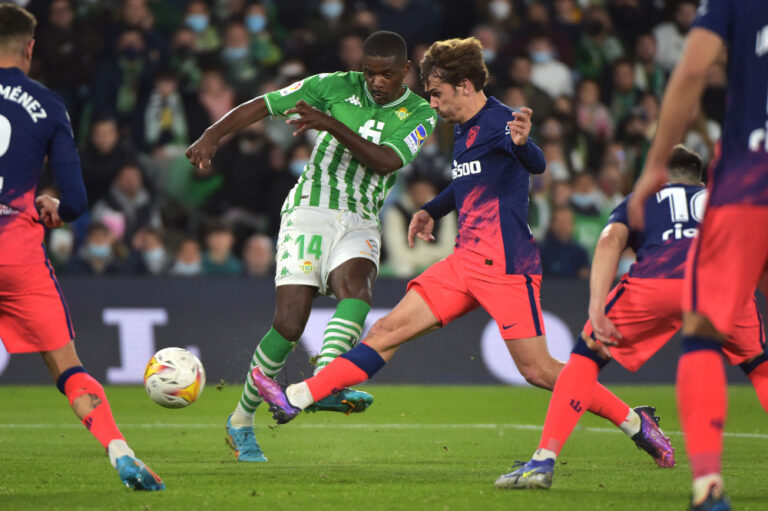 Barca and Atletico return to La Liga top four after wins over Elche and Betis