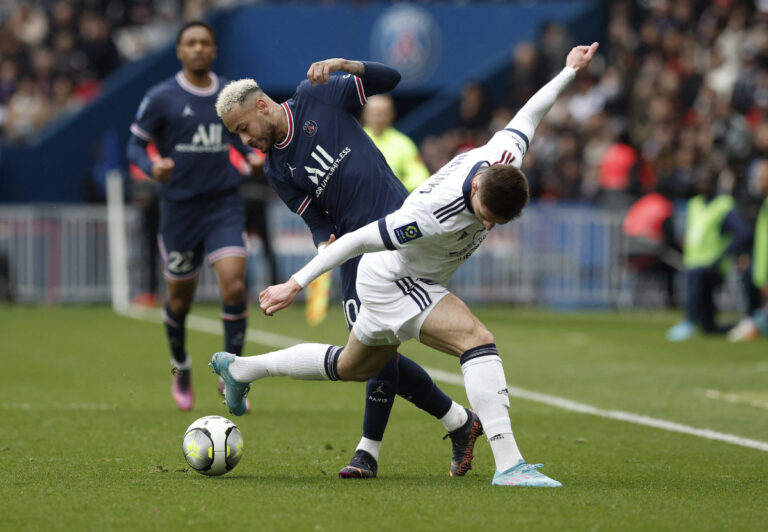 Neymar and Messi jeered by seething PSG fans in 3-0 home win