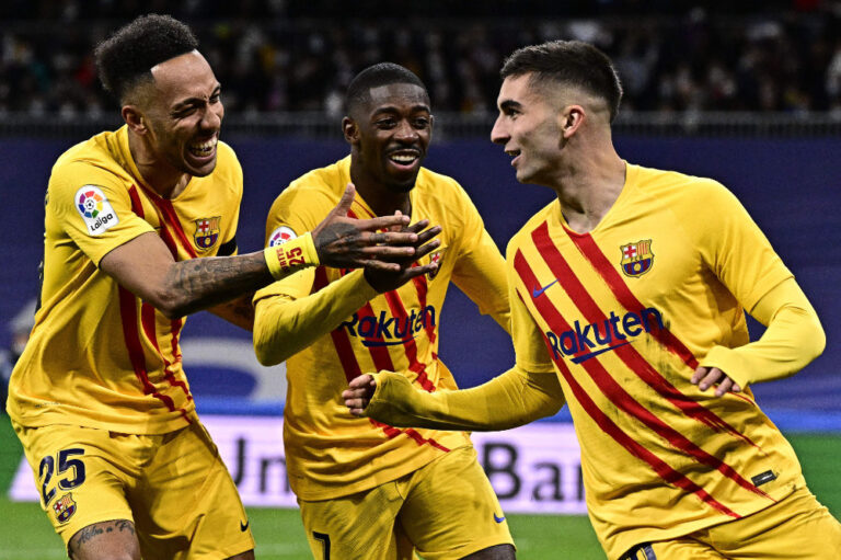 Barcelona stuns Madrid 4-0 at Bernabeu to end losing streak