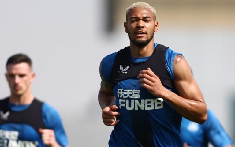 Eddie Howe: Newcastle players must get defeats out of their system, forge new bonds on Dubai trip
