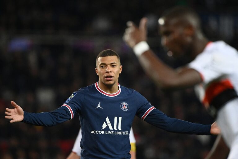 Unstoppale Mbappe sparks PSG’s rout of Lorient