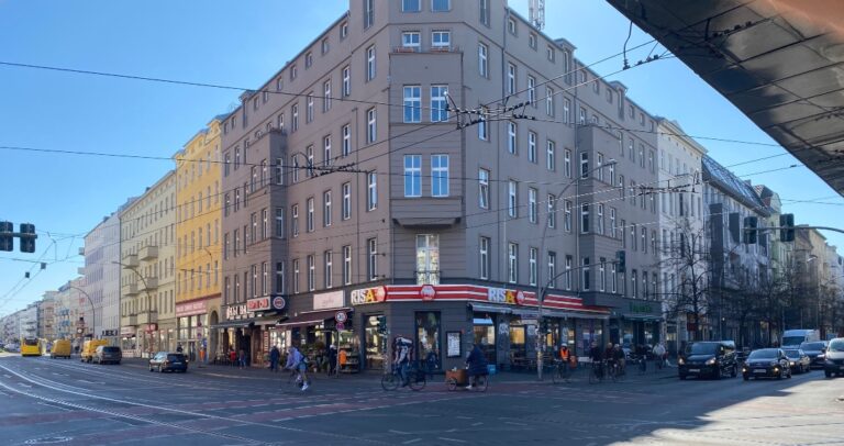 Arab food chain in Berlin thrives